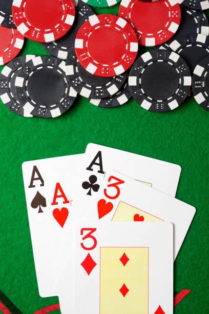 jasapoker player interacting with live Ceme dealer via chat during active hand, showing card values and betting interface
